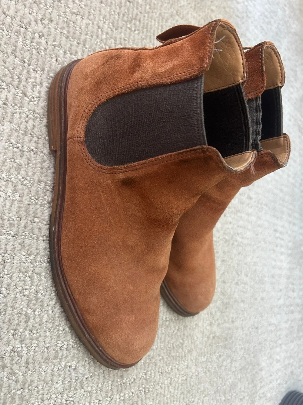 Clark’s Men's Suede Chelsea Boots in Brown